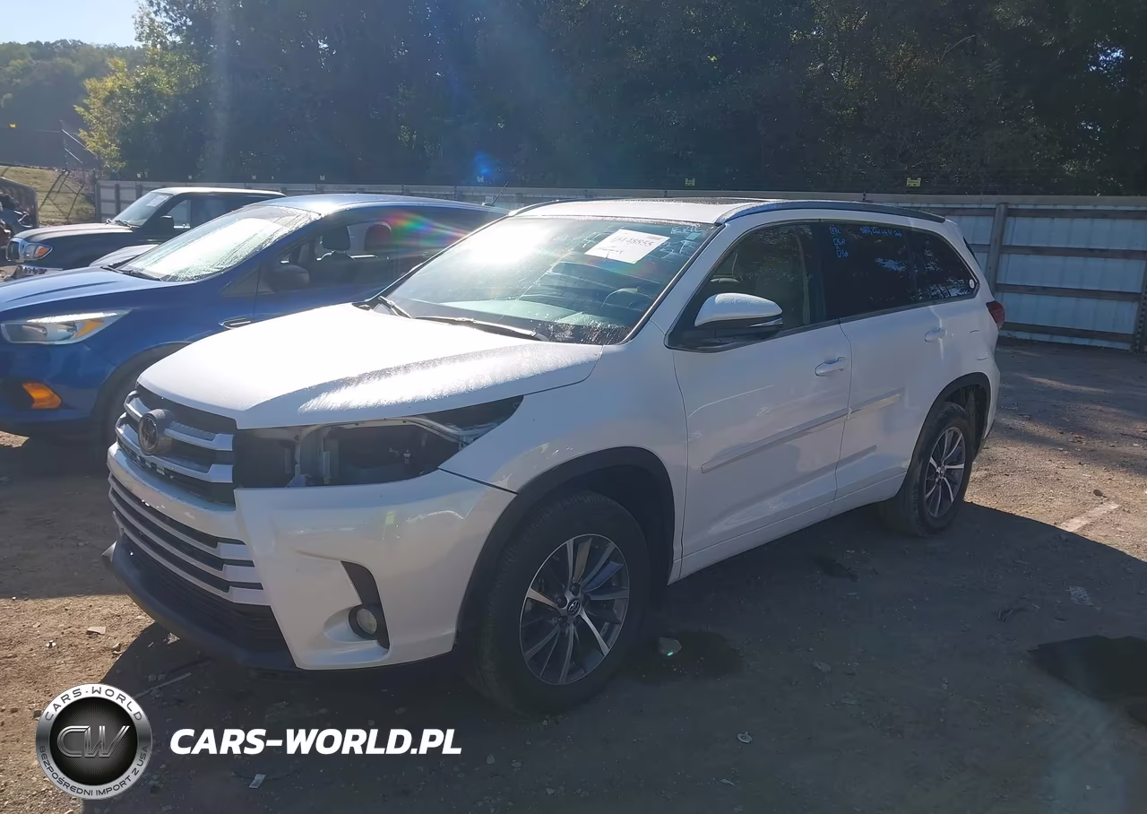 2018 Toyota Highlander Xle VIN:5TDKZRFHXJS275499 - 2