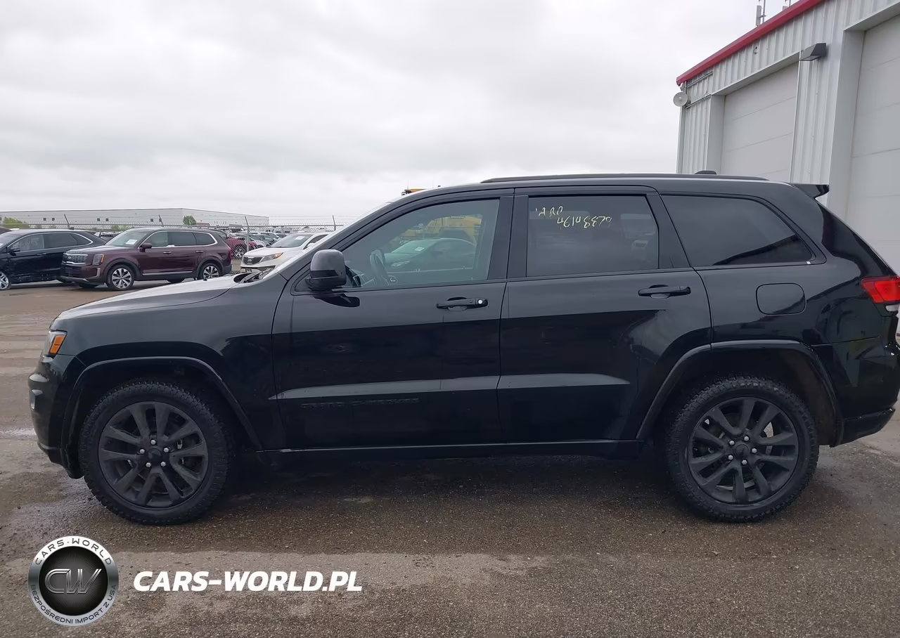 2017 Jeep Grand Cherokee Altitude 4X4 VIN:1C4RJFAG0HC750611 - 14