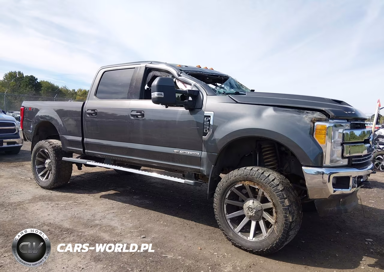 2017 Ford F-250 Lariat – zdjęcie 1 z 17