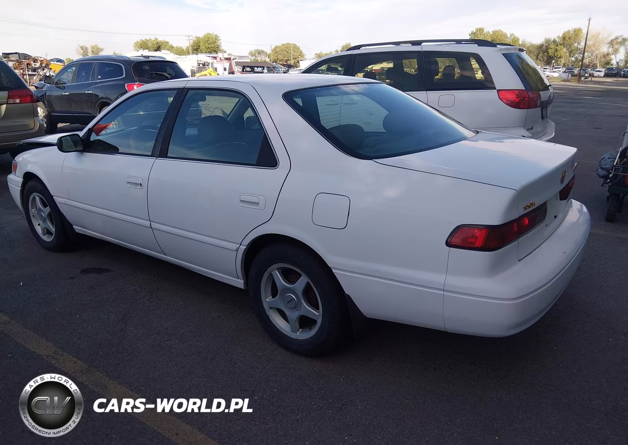 1998 Toyota Camry Le VIN:JT2BG22K9W0202707 - 3