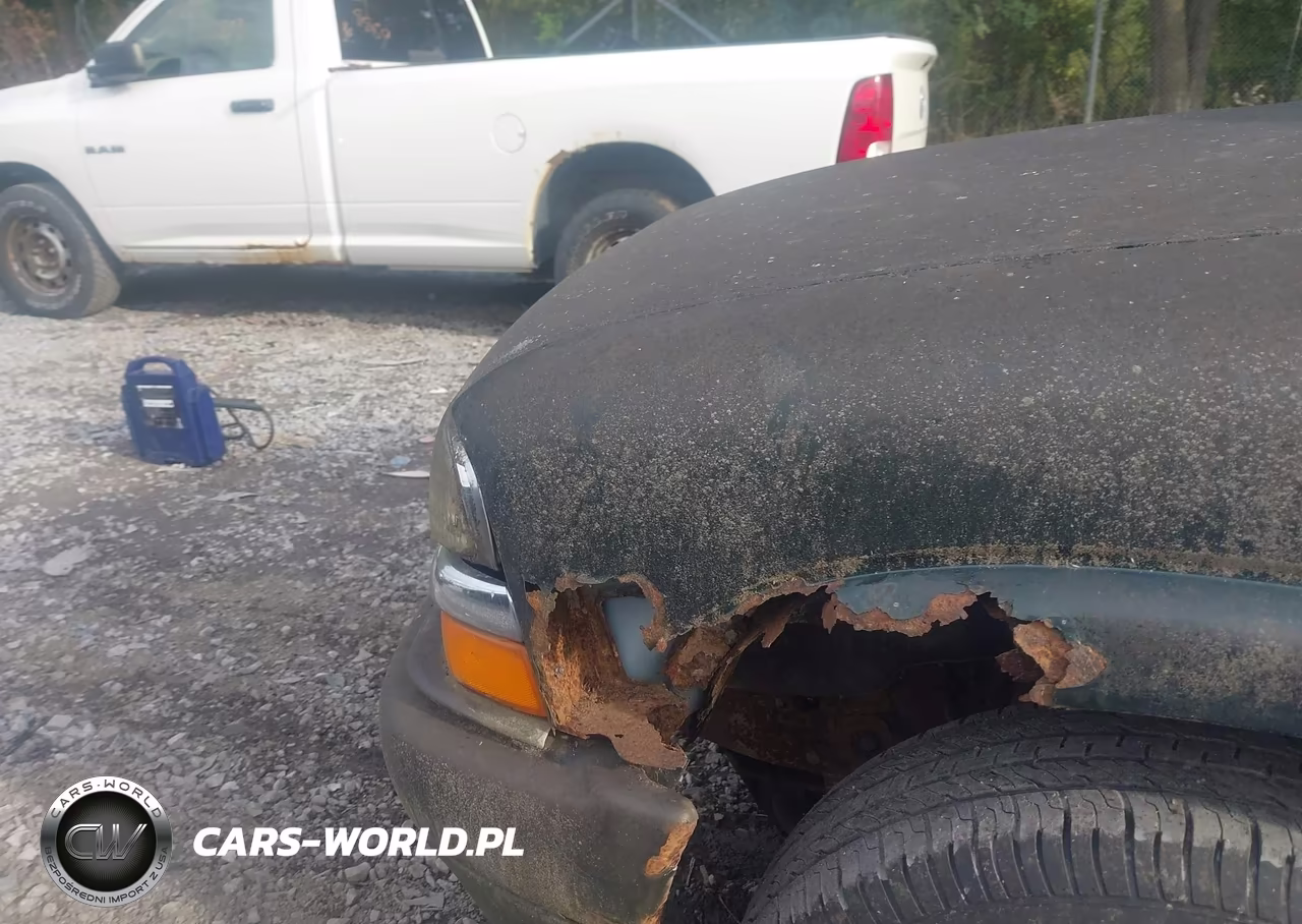 2002 Chevrolet S-10 VIN:1GCDT19WX28146528 - 6