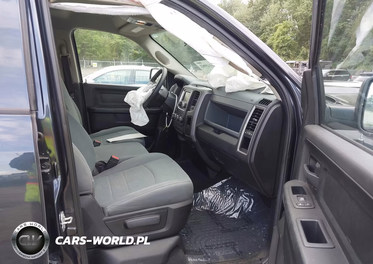 2019 Ram 1500 Classic Express 4X4 6'4 Box VIN:1C6RR7FTXKS504108 - 5