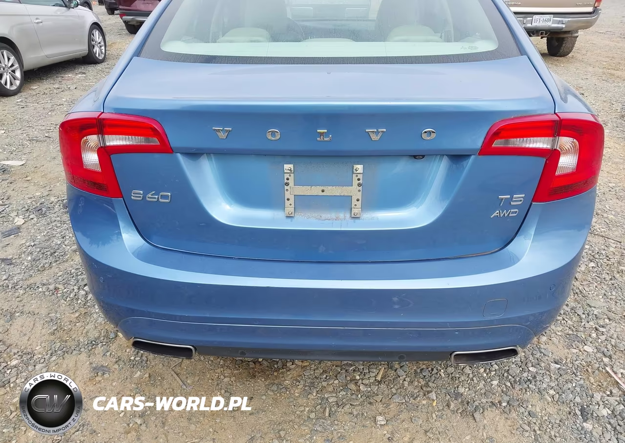 2015 Volvo S60 T5 Platinum VIN:YV1612TMXF2357520 - 17