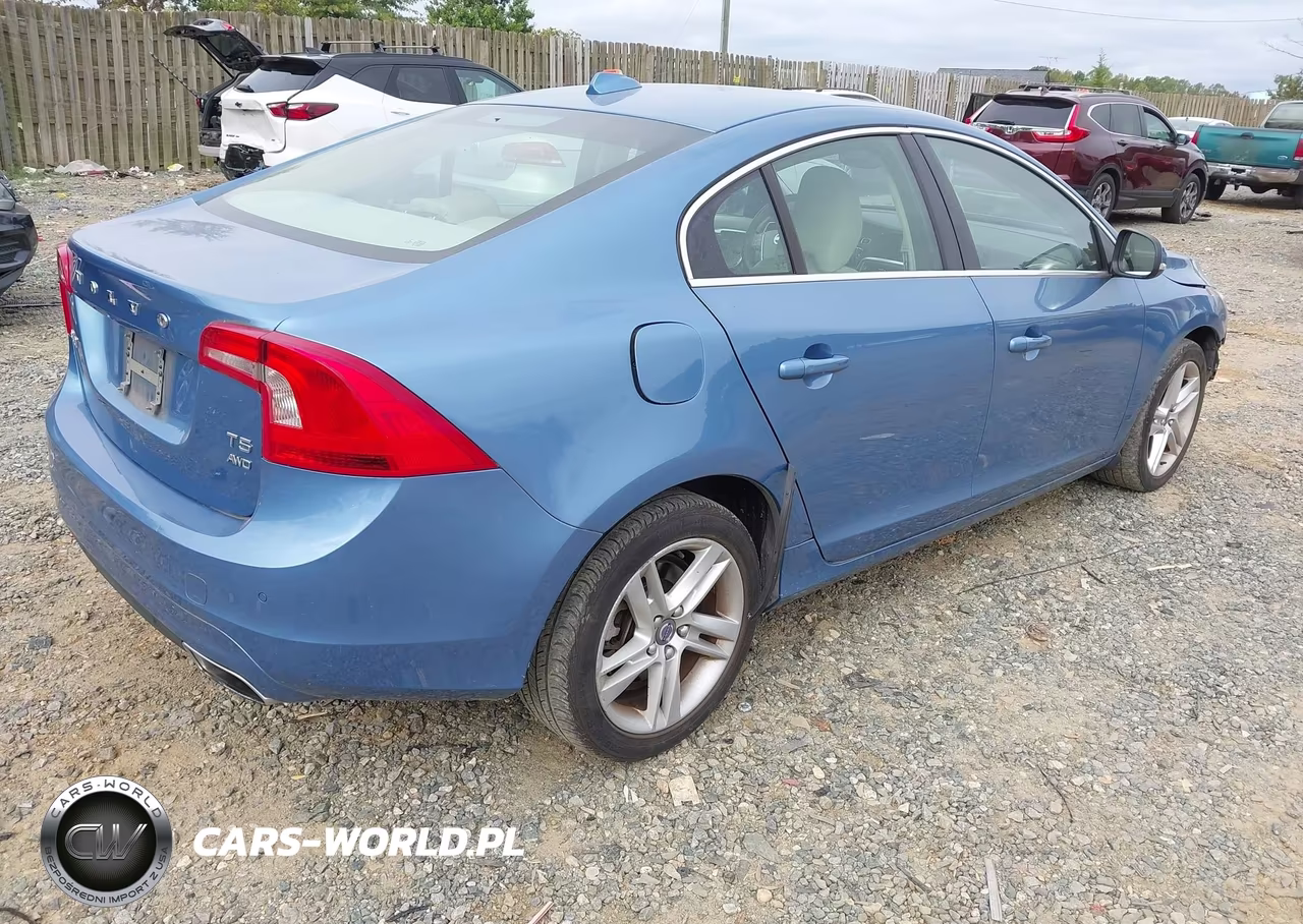 2015 Volvo S60 T5 Platinum VIN:YV1612TMXF2357520 - 4