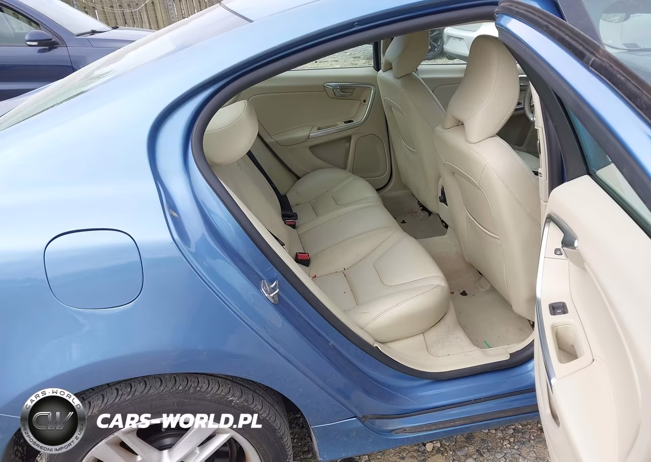 2015 Volvo S60 T5 Platinum VIN:YV1612TMXF2357520 - 8