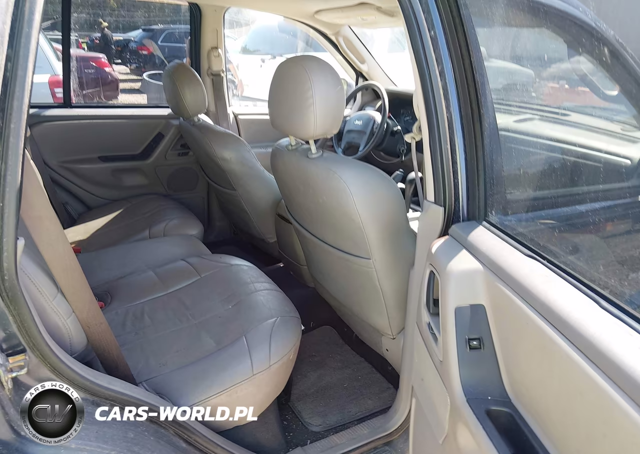 2004 Jeep Grand Cherokee Laredo VIN:1J4GW48SX4C165630 - 8
