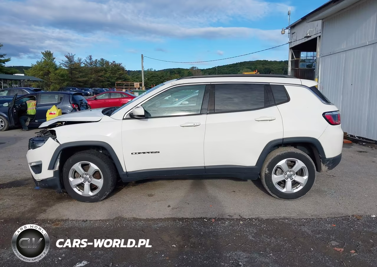 2018 Jeep Compass Latitude 4X4 VIN:3C4NJDBB1JT436157 - 15