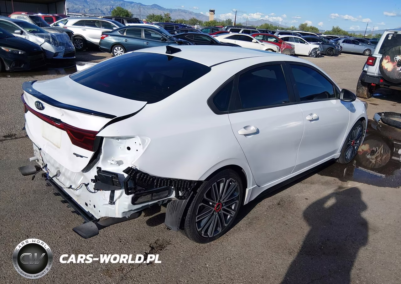 2021 Kia Forte Gt VIN:3KPF44AC7ME413724 - 4