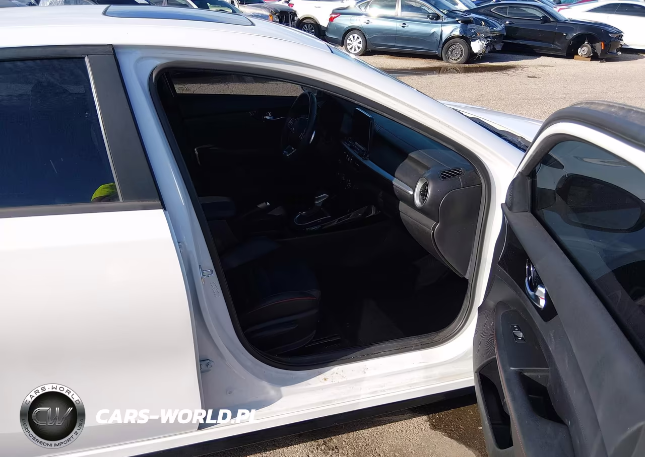 2021 Kia Forte Gt VIN:3KPF44AC7ME413724 - 5