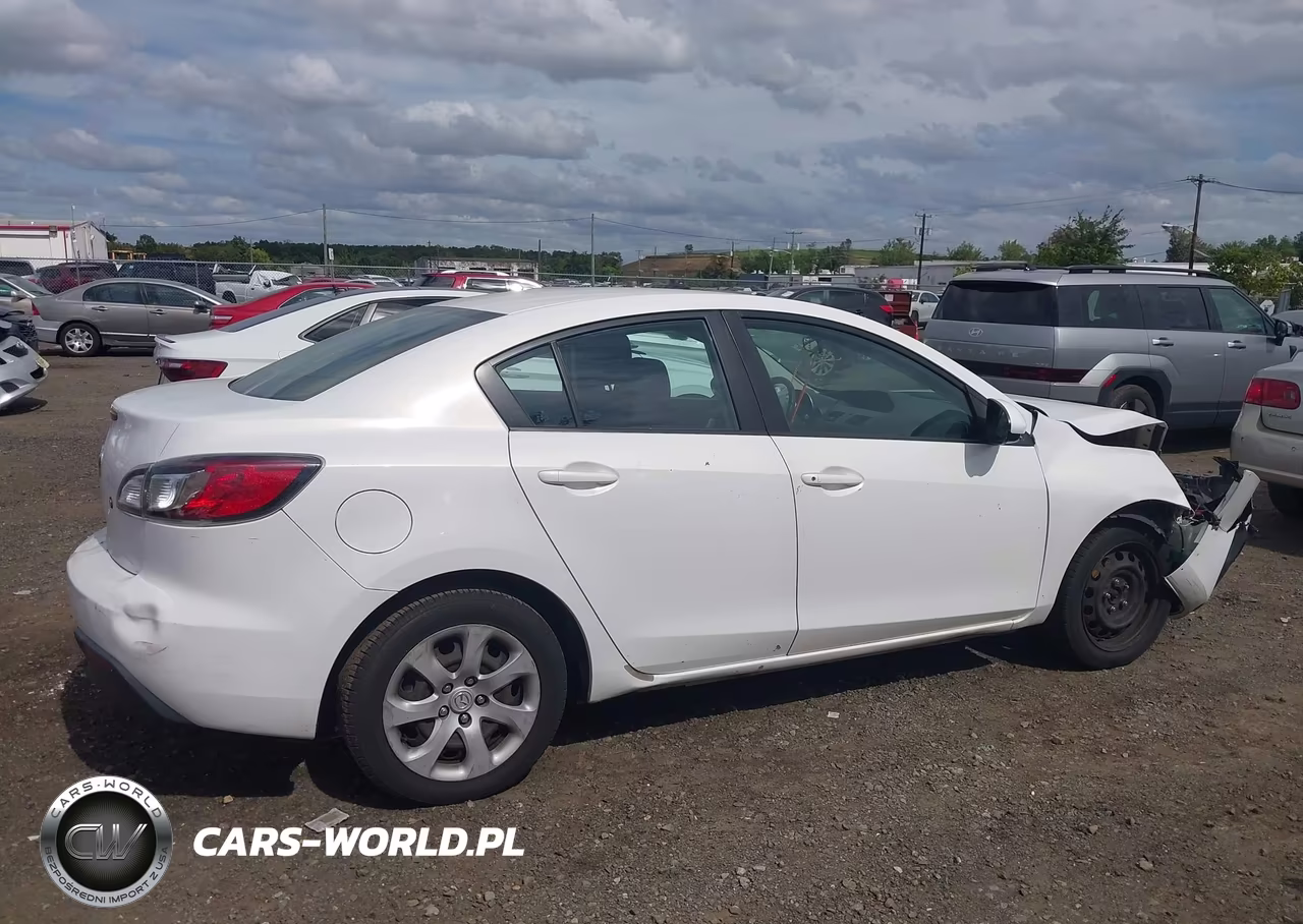 2011 Mazda Mazda3 I Sport VIN:JM1BL1UG4B1408222 - 13