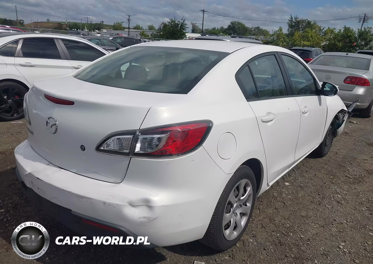 2011 Mazda Mazda3 I Sport VIN:JM1BL1UG4B1408222 - 4
