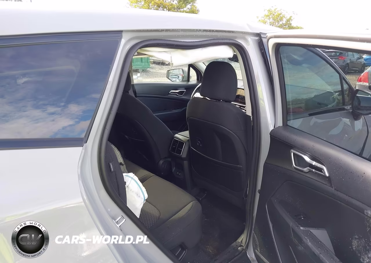 2026 Kia Sportage Hybrid S VIN:KNDPUDDG5T7304406 - 8