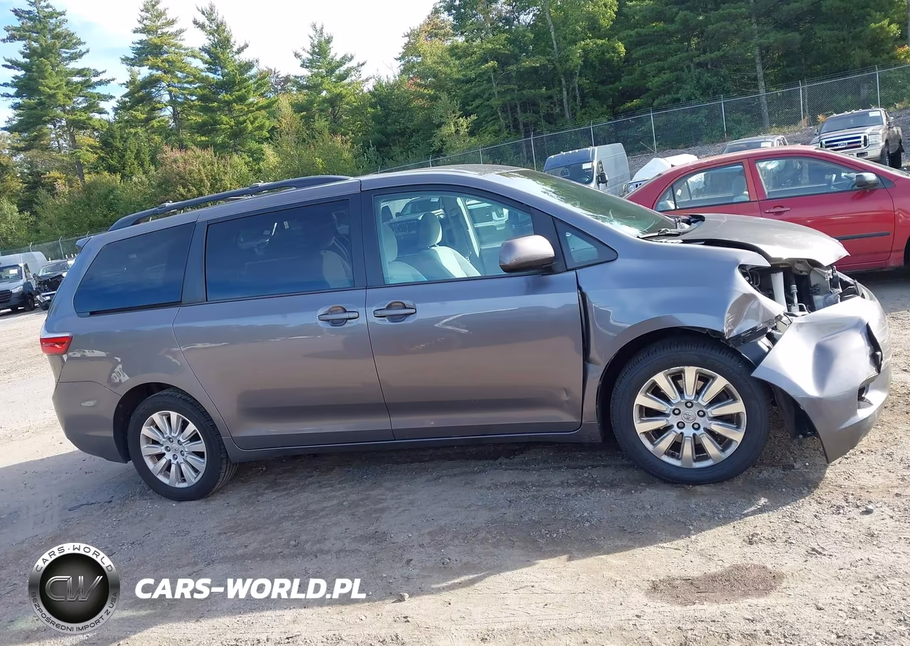 2015 Toyota Sienna Le 7 Passenger VIN:5TDJK3DC3FS111104 - 14
