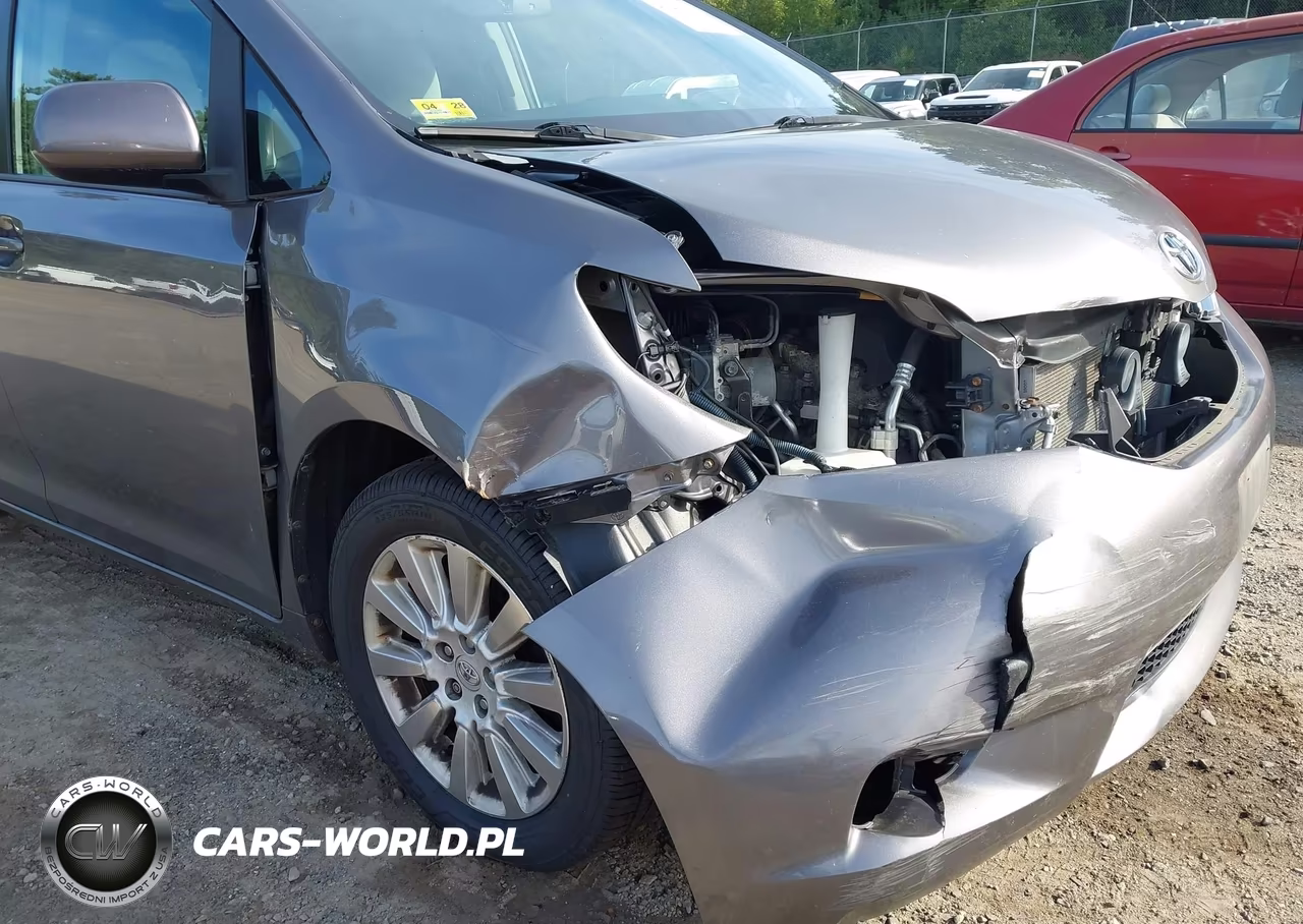 2015 Toyota Sienna Le 7 Passenger VIN:5TDJK3DC3FS111104 - 18