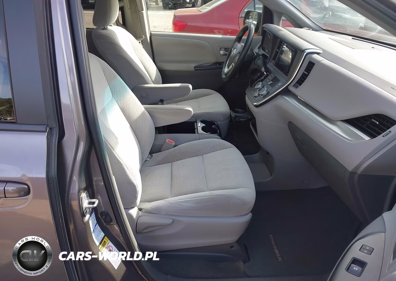 2015 Toyota Sienna Le 7 Passenger VIN:5TDJK3DC3FS111104 - 5