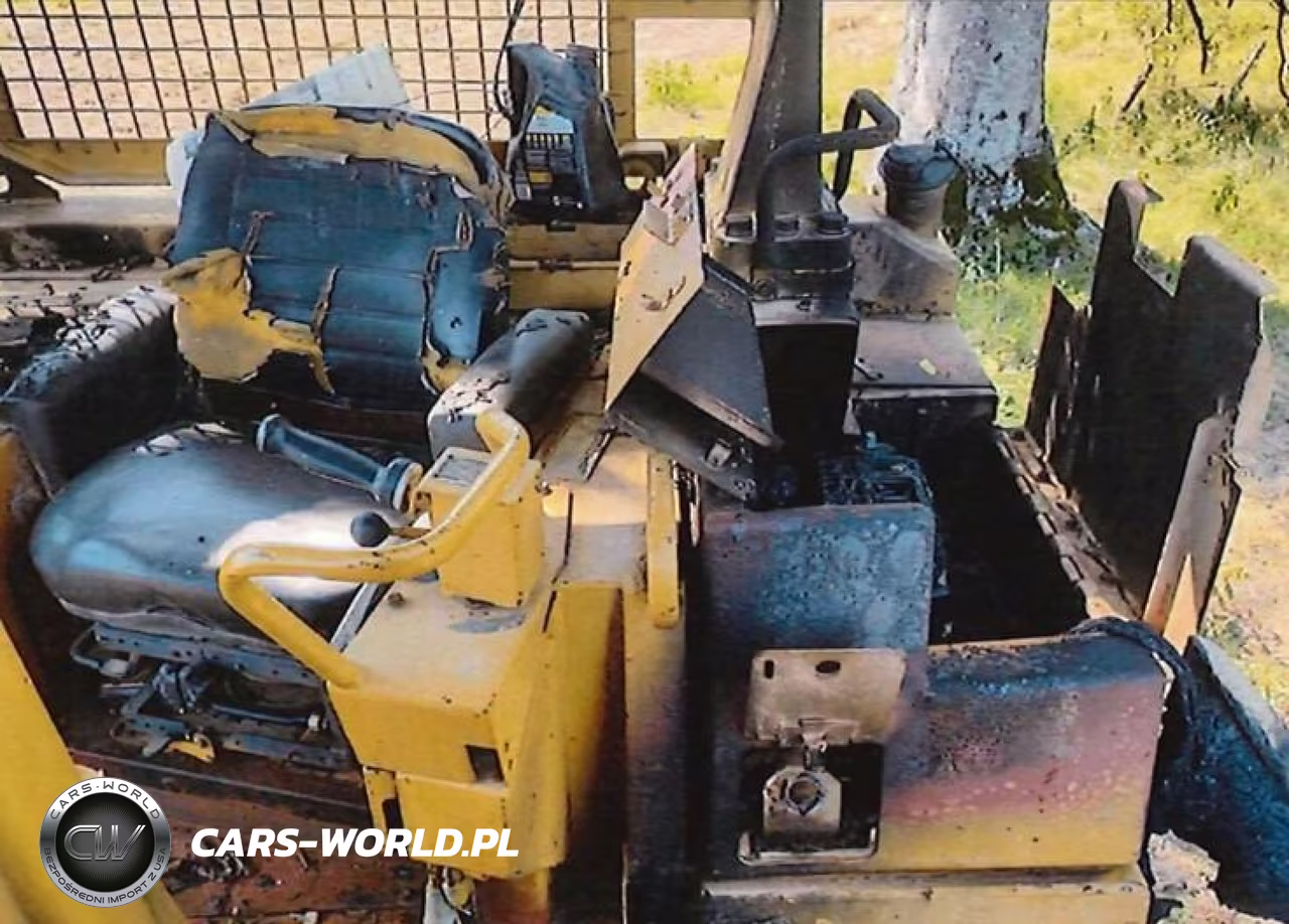 1990 Caterpillar D6H Bulldozer VIN:3ZF01307 - 11