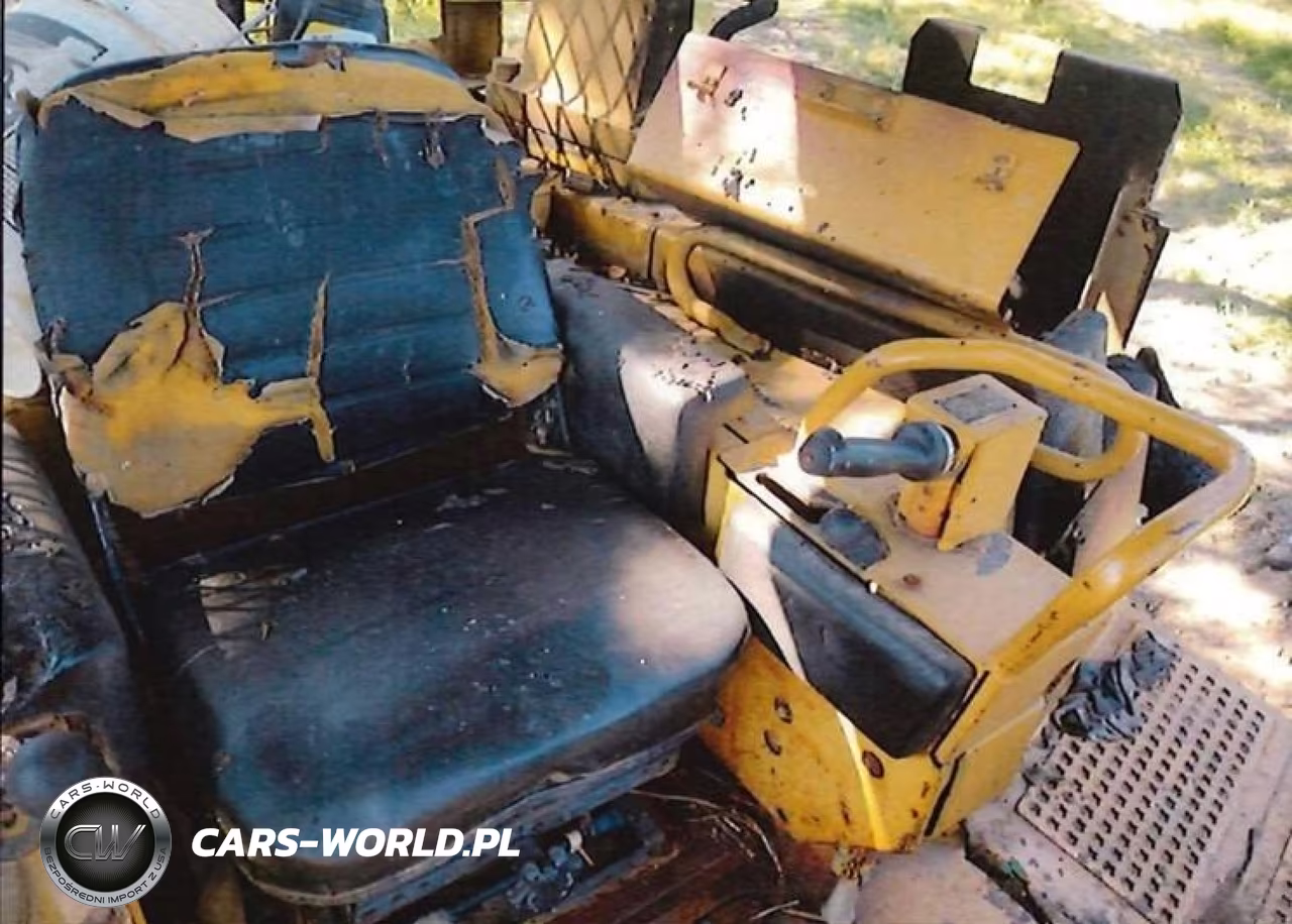 1990 Caterpillar D6H Bulldozer VIN:3ZF01307 - 6