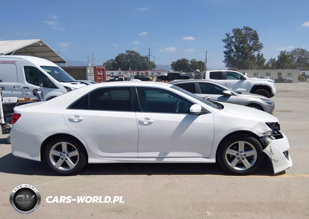2014 Toyota Camry Se VIN:4T1BF1FK3EU387709 - 14