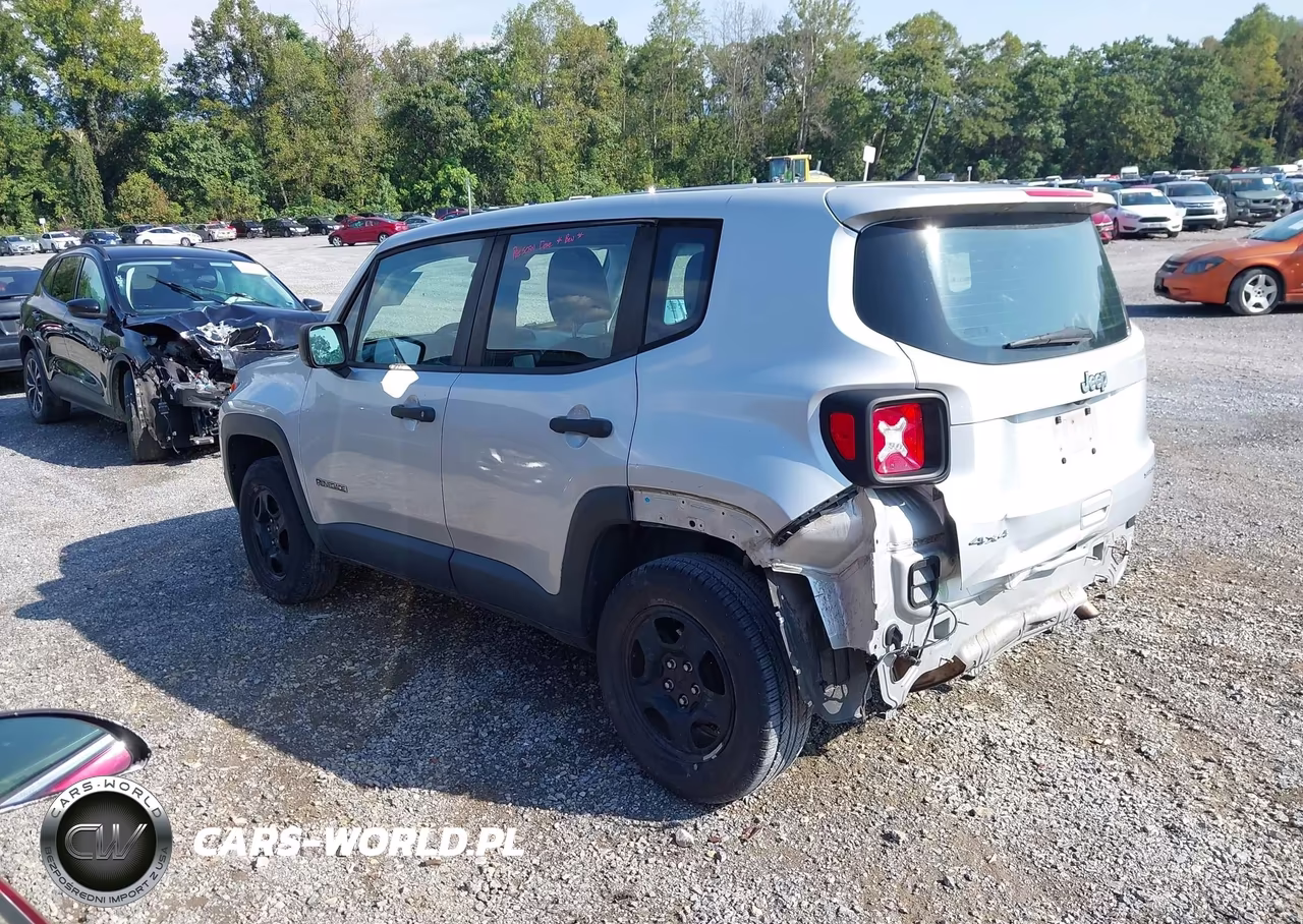 2018 Jeep Renegade Sport 4X4 VIN:ZACCJBAB9JPH10841 - 3