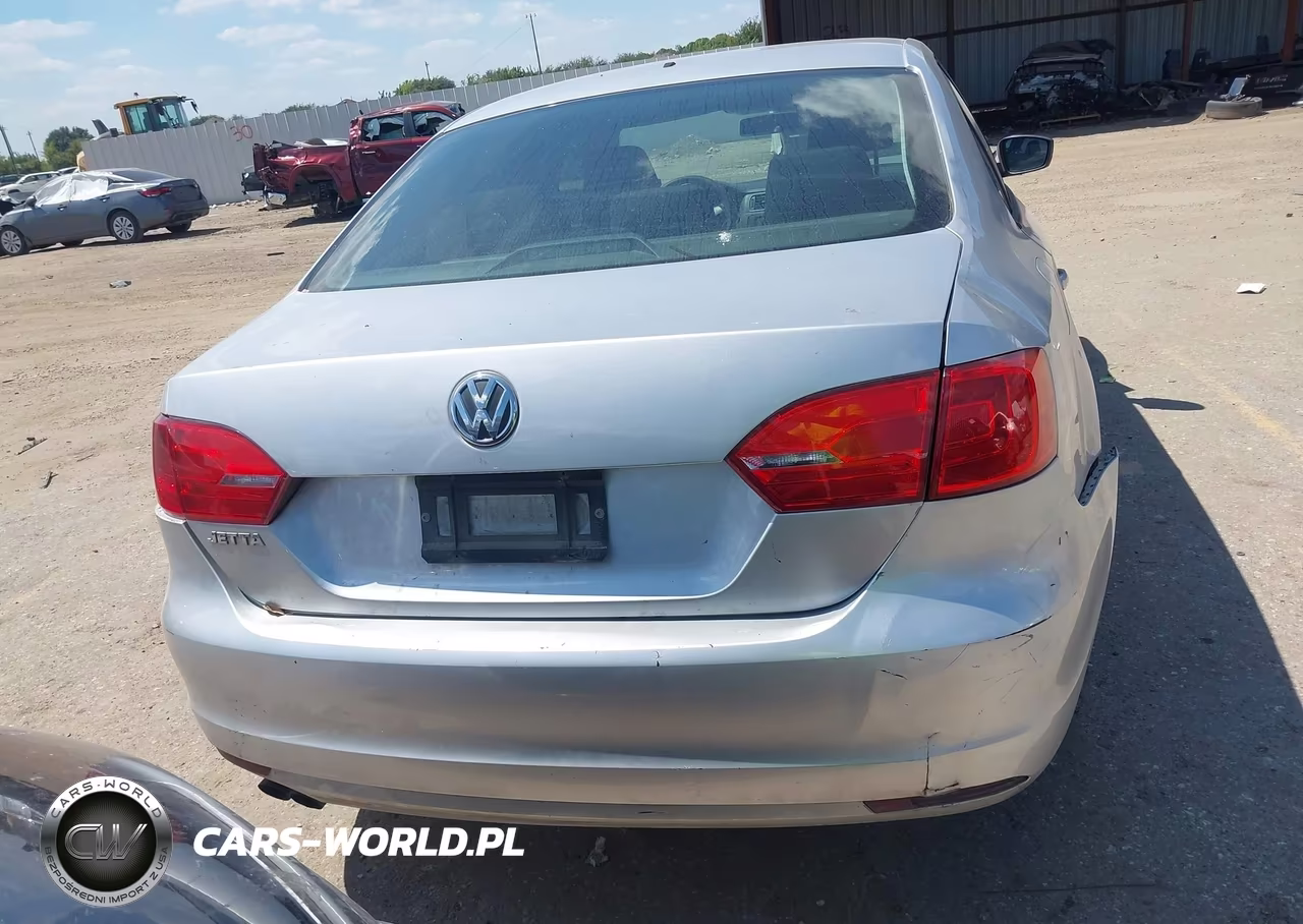 2014 Volkswagen Jetta 2.0L S VIN:3VW2K7AJ9EM291103 - 16