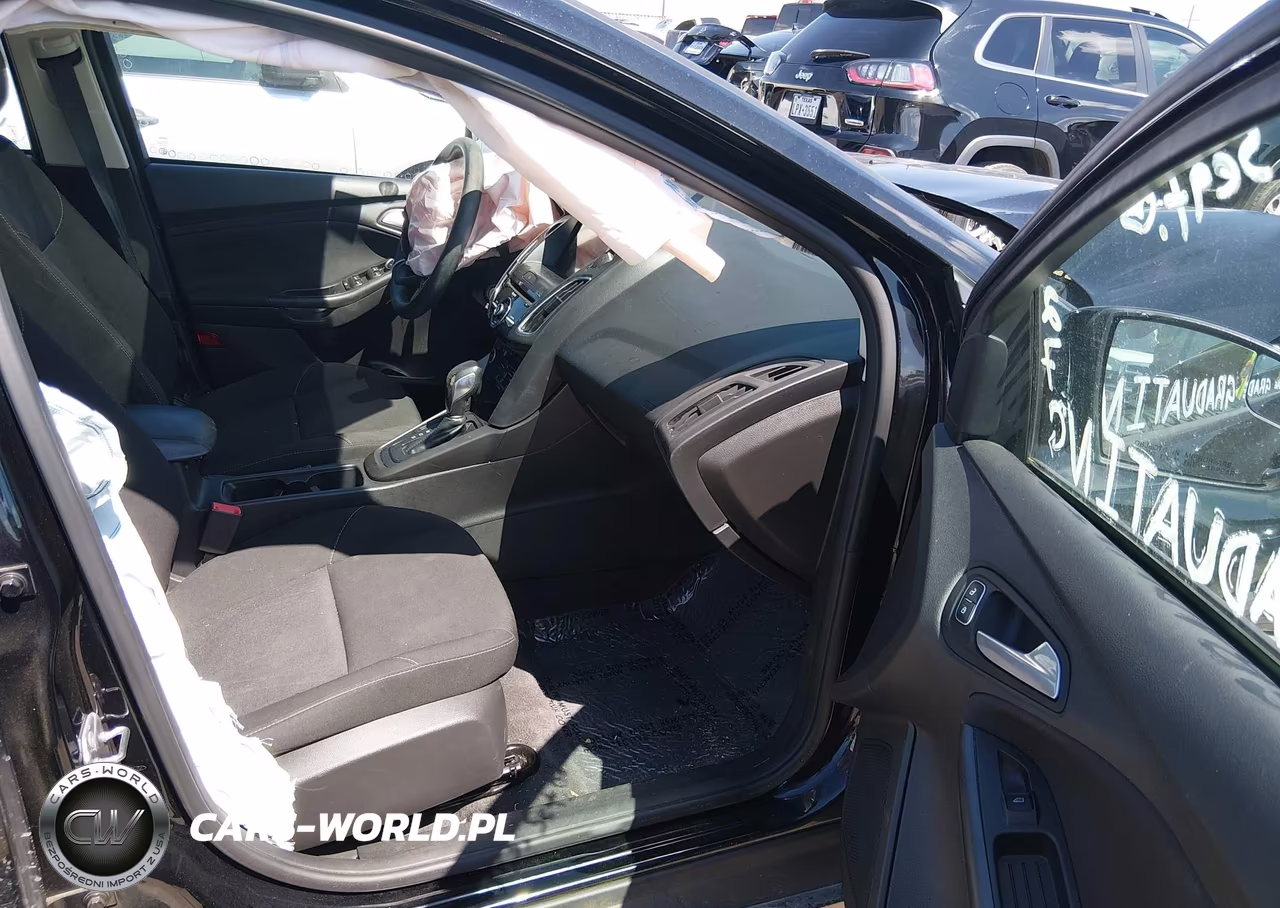 2018 Ford Focus Sel VIN:1FADP3H23JL311108 - 5