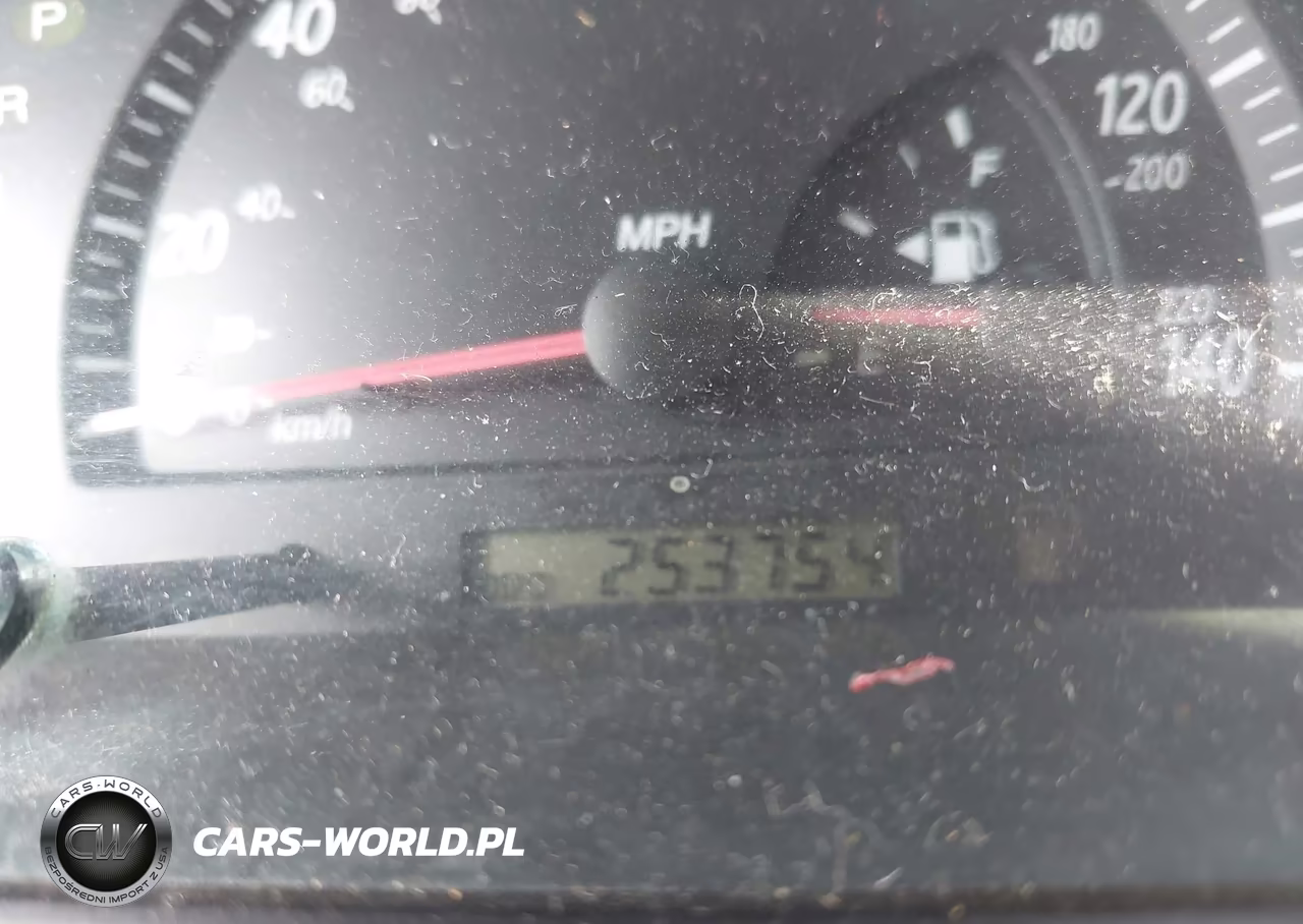 2002 Toyota Camry Le VIN:4T1BE32K22U574892 - 14