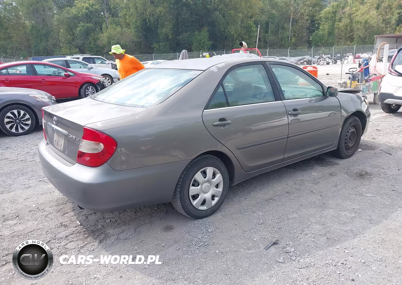 2002 Toyota Camry Le VIN:4T1BE32K22U574892 - 4