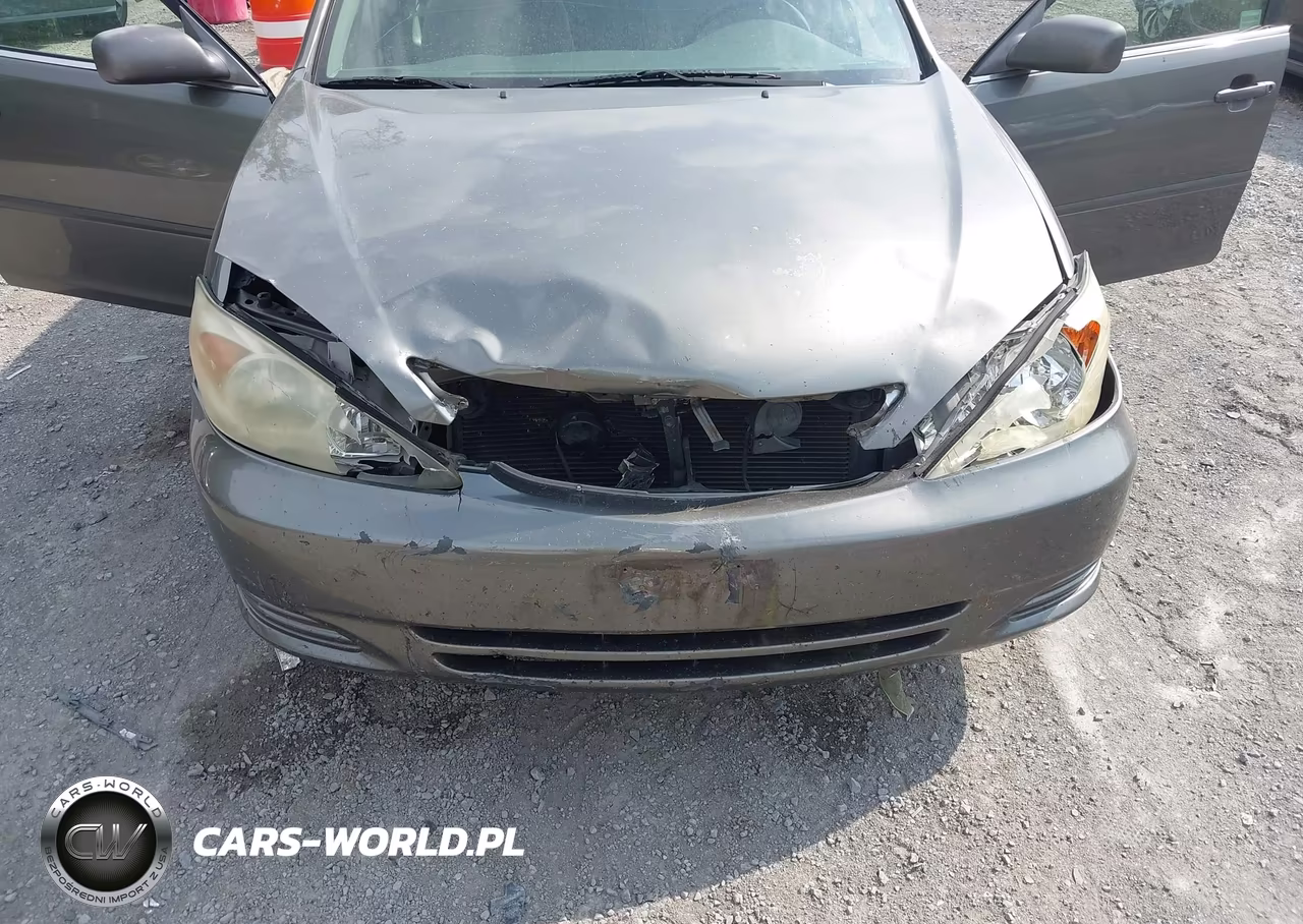 2002 Toyota Camry Le VIN:4T1BE32K22U574892 - 6