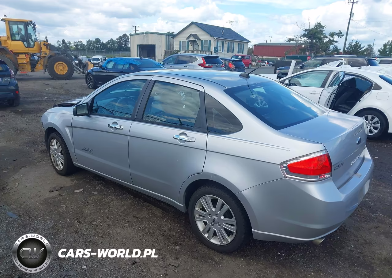 2011 Ford Focus Sel VIN:1FAHP3HN8BW124703 - 3