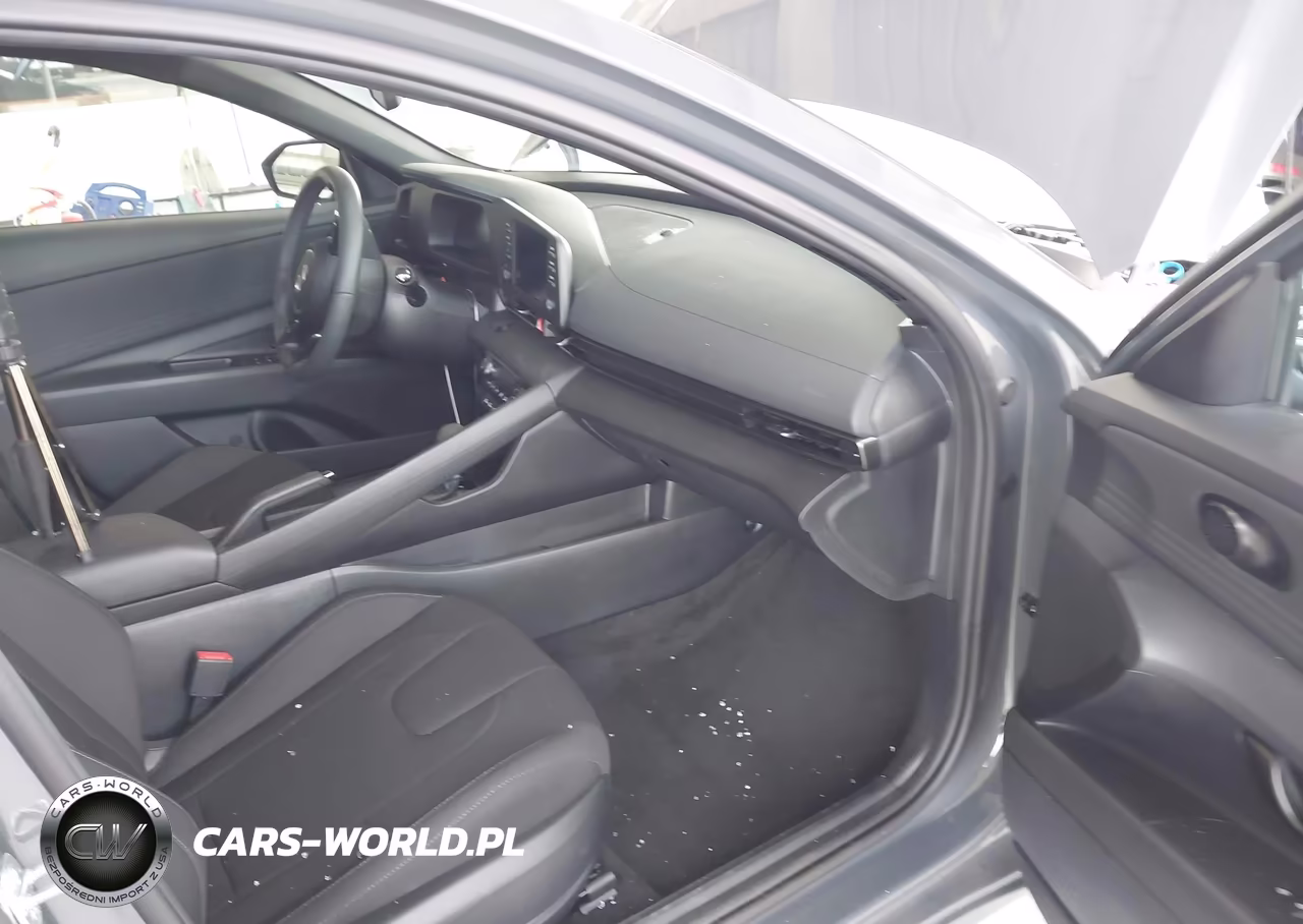 2026 Hyundai Elantra Sel Sport VIN:KMHLM4DGXTU230590 - 5