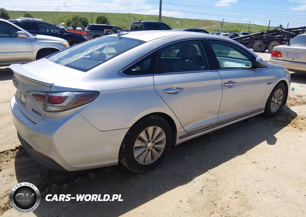 2016 Hyundai Sonata Hybrid Se VIN:KMHE24L16GA011452 - 4