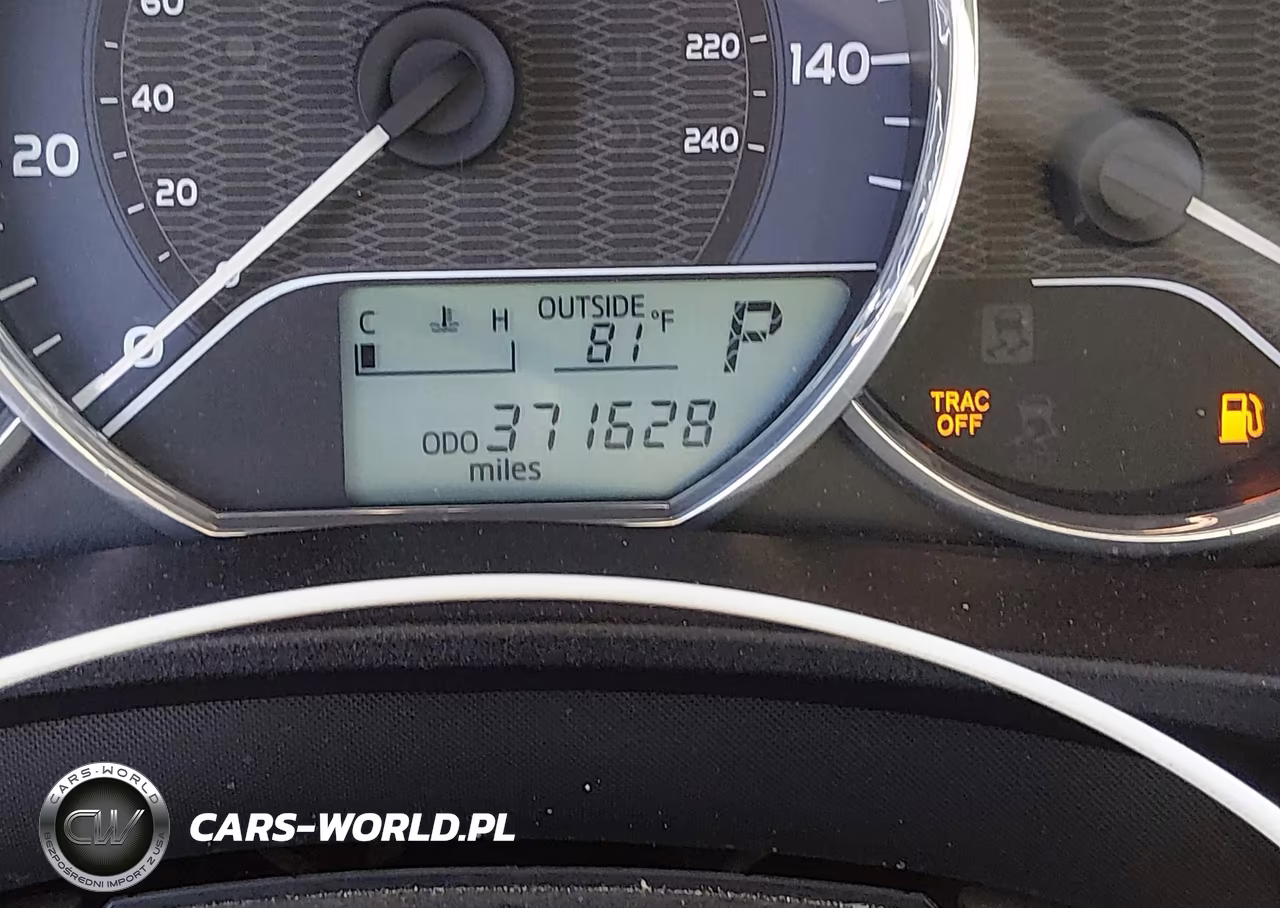 2015 Toyota Corolla Le Plus VIN:5YFBURHE8FP246990 - 15
