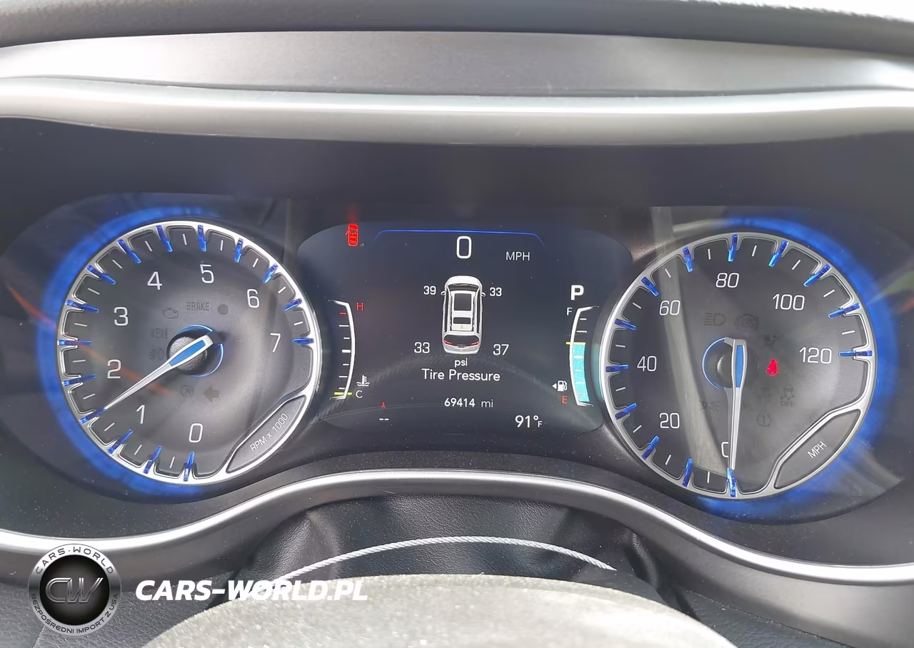 2024 Chrysler Pacifica Touring L VIN:2C4RC1BG8RR132649 - 7