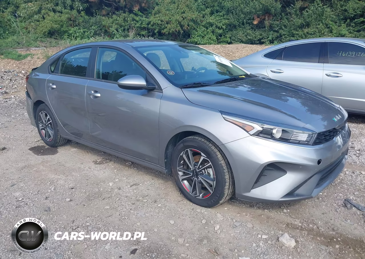 2024 Kia Forte Lxs