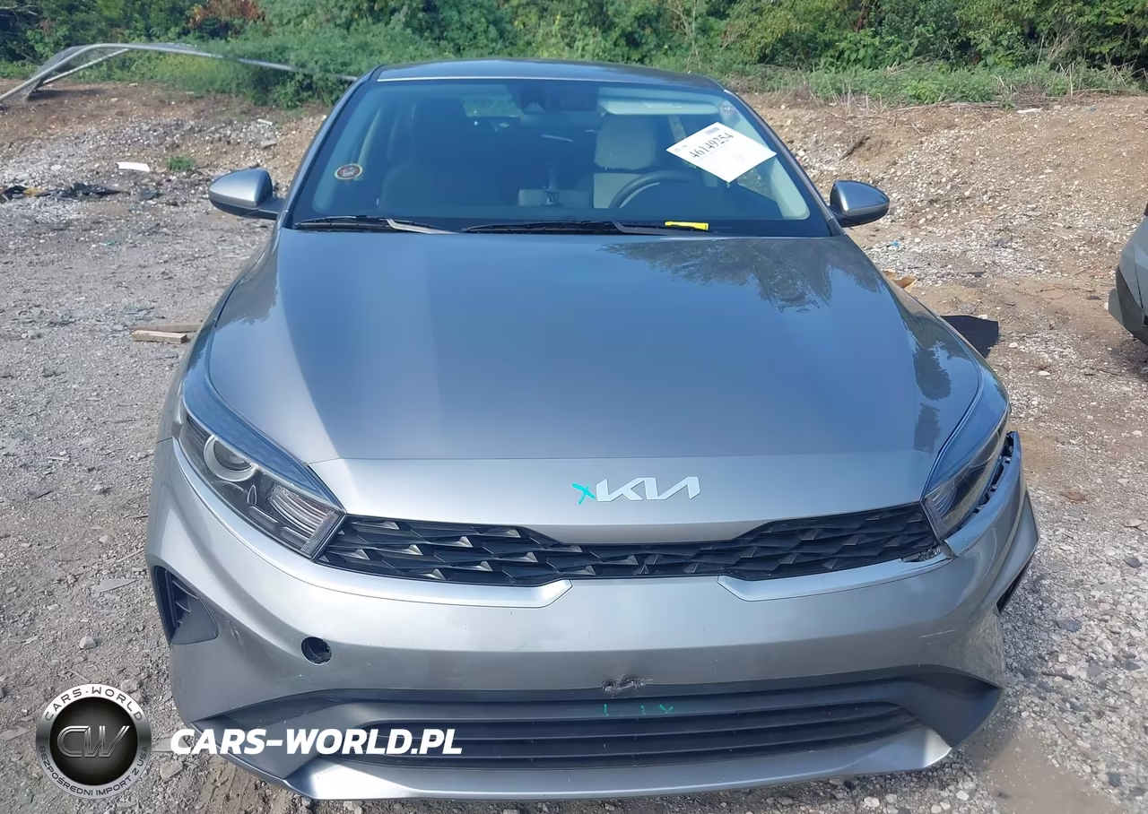 2024 Kia Forte Lxs VIN:3KPF24AD1RE831895 - 12