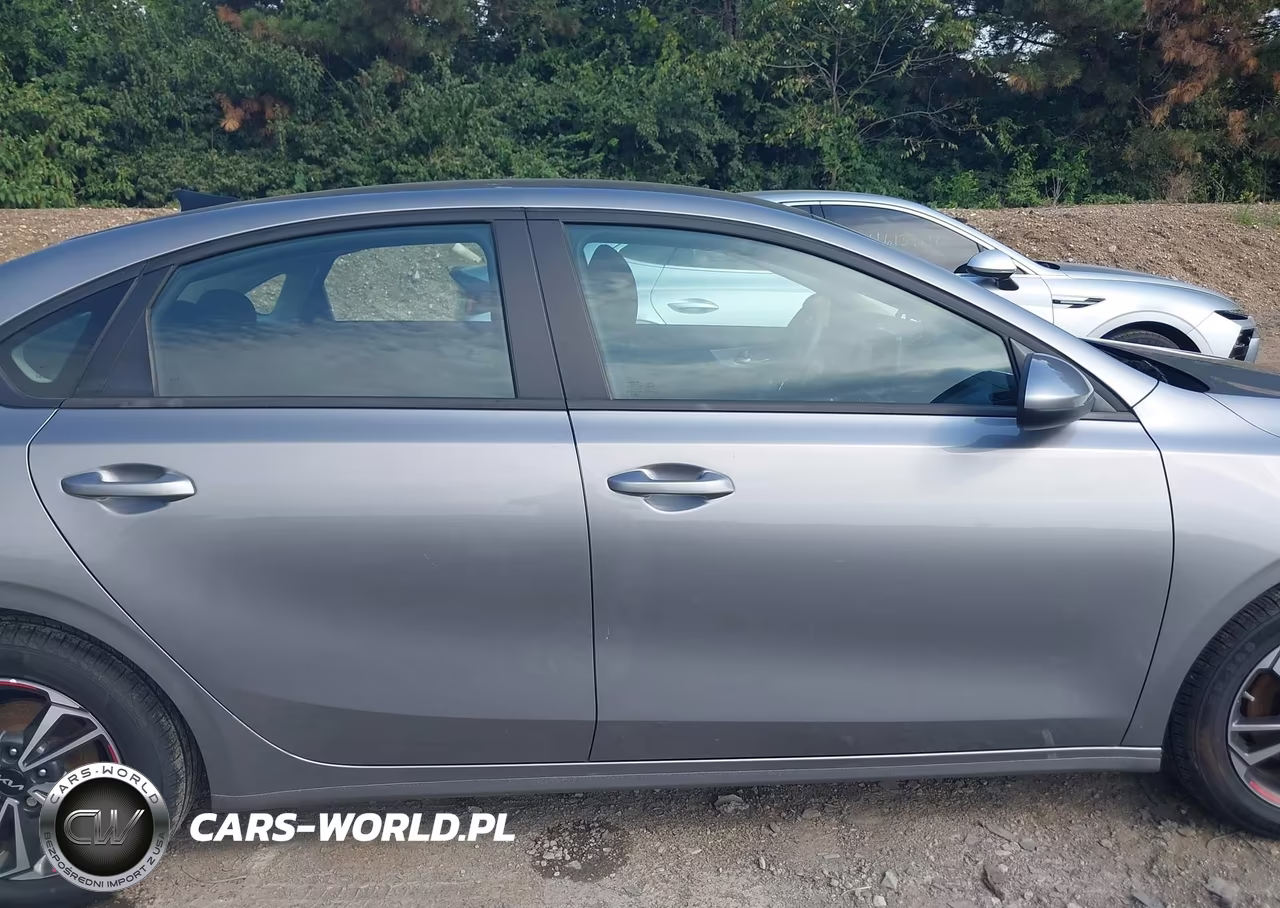 2024 Kia Forte Lxs VIN:3KPF24AD1RE831895 - 13