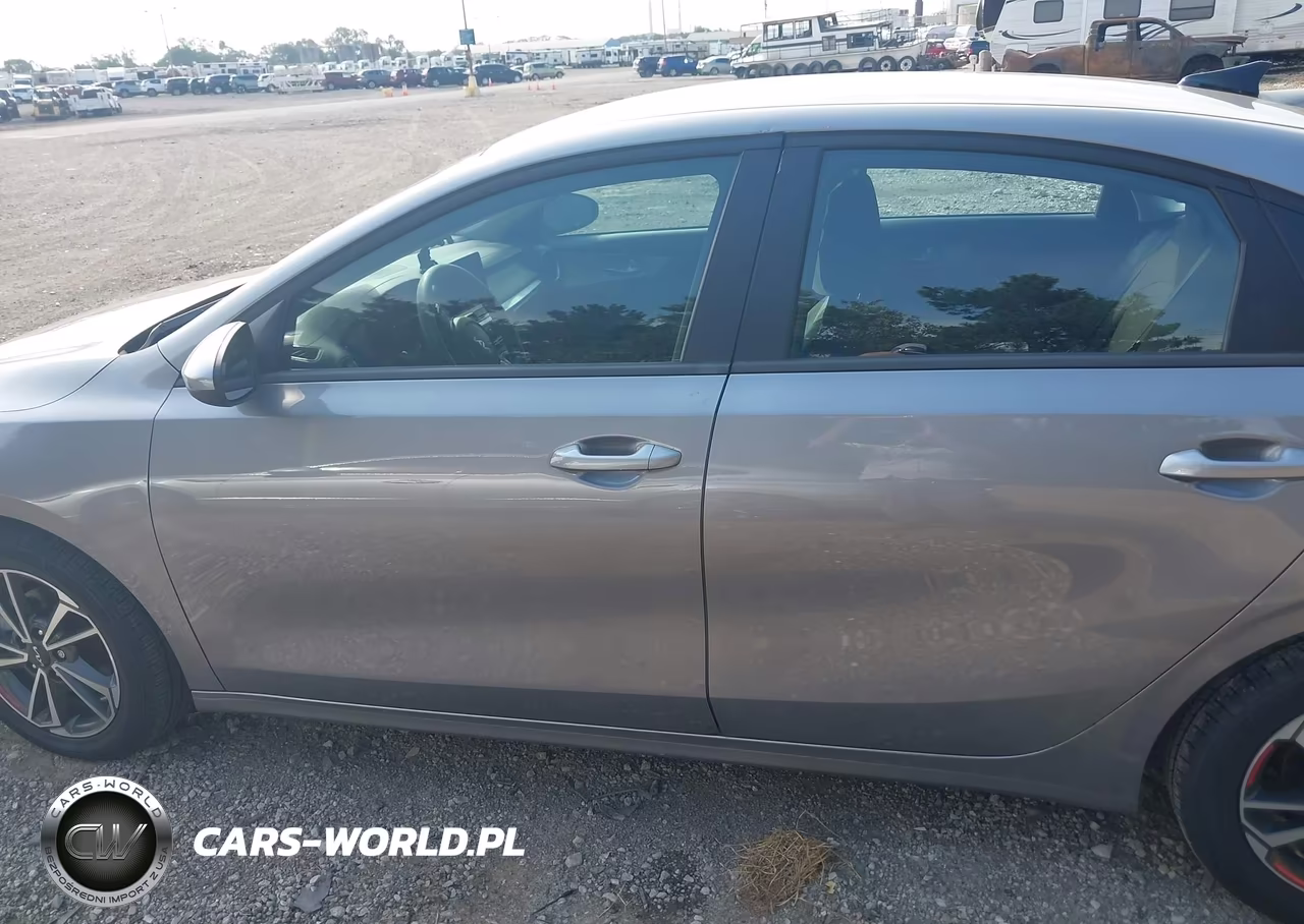 2024 Kia Forte Lxs VIN:3KPF24AD1RE831895 - 14