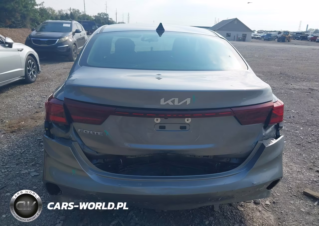 2024 Kia Forte Lxs VIN:3KPF24AD1RE831895 - 16