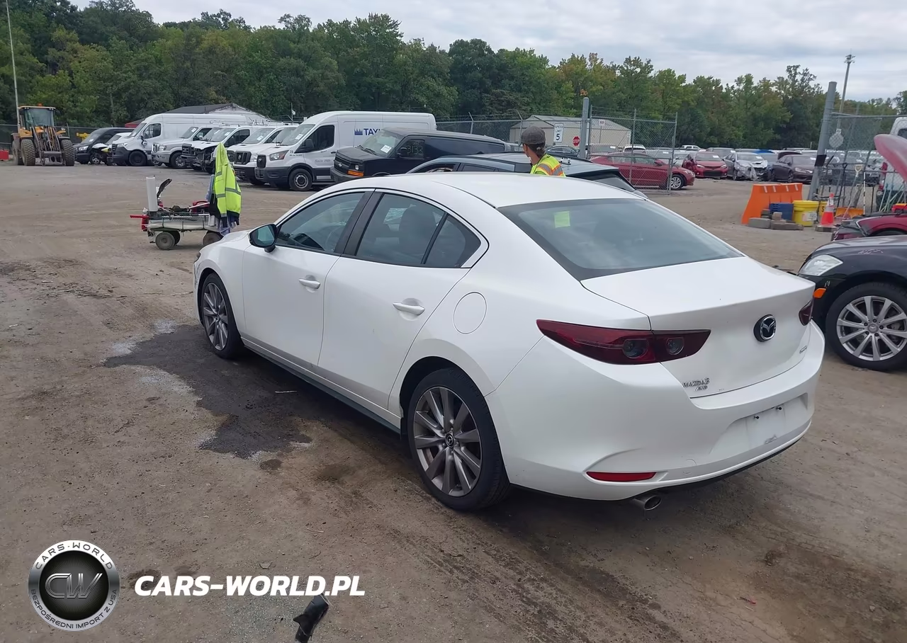 2019 Mazda Mazda3 Select Package VIN:JM1BPBAM7K1116388 - 3