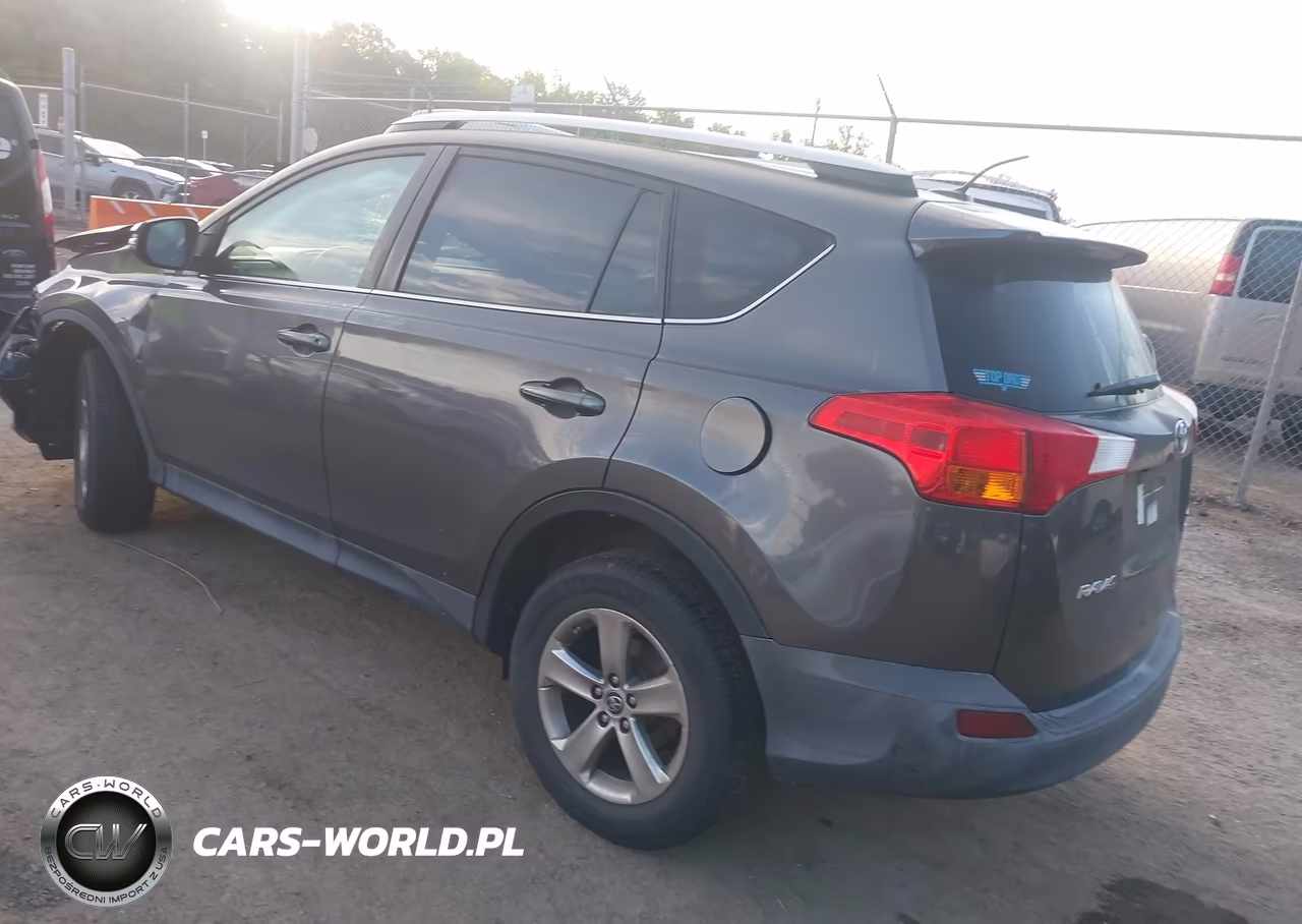 2015 Toyota Rav4 Xle VIN:2T3RFREV6FW257179 - 3