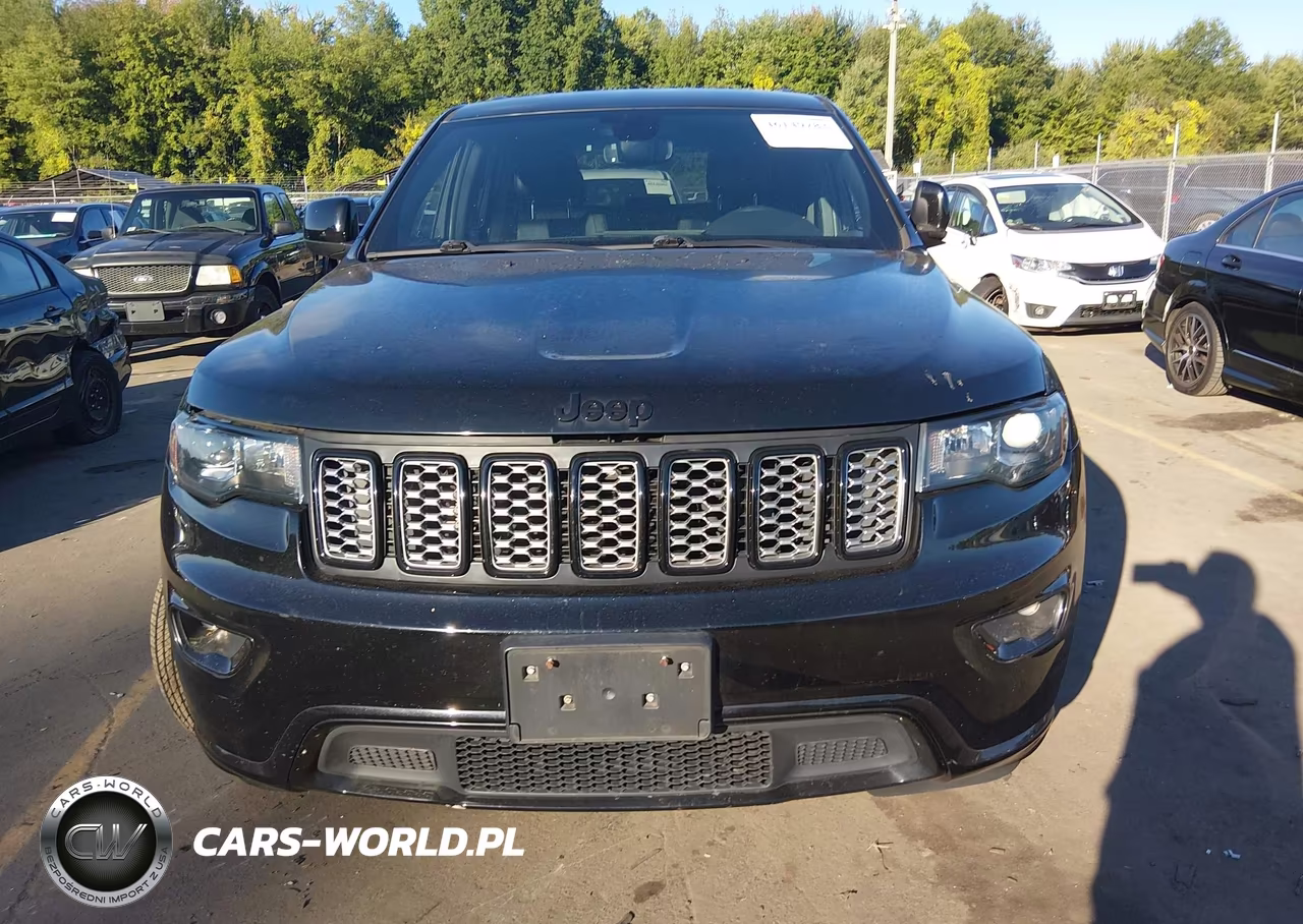 2018 Jeep Grand Cherokee Altitude 4X4 VIN:1C4RJFAG8JC336594 - 12