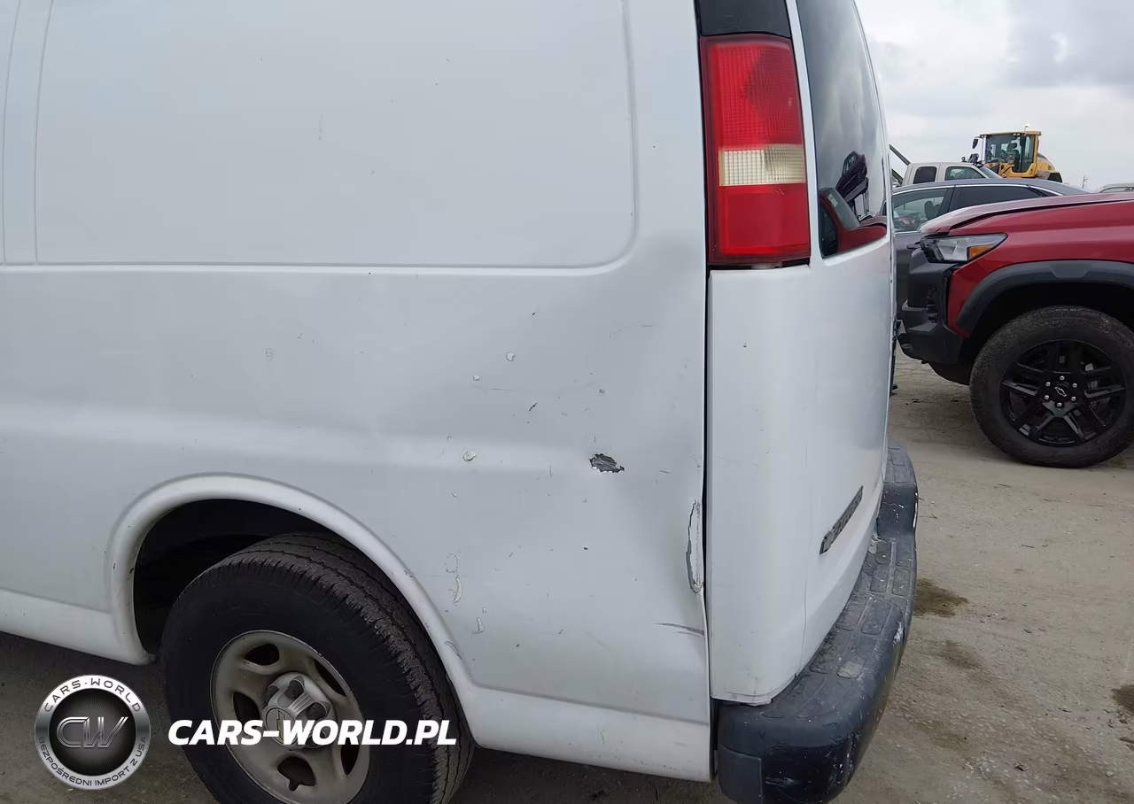 2007 Chevrolet Express Work Van VIN:1GCFG15X671238294 - 13