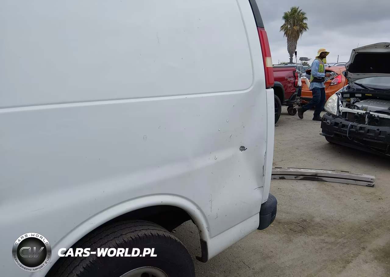 2007 Chevrolet Express Work Van VIN:1GCFG15X671238294 - 14