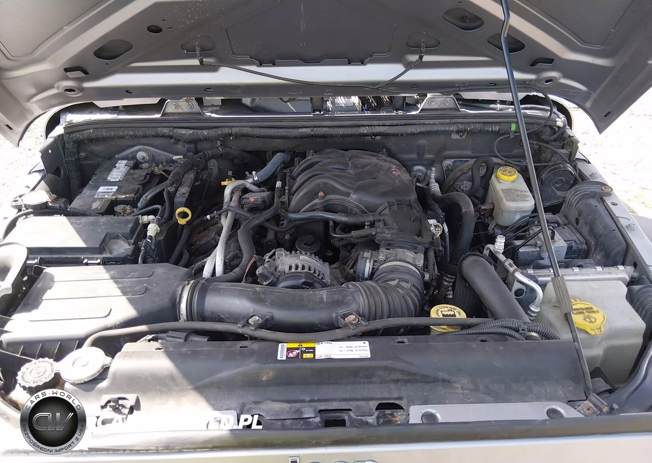2013 Jeep Wrangler Unlimited Sport VIN:1C4BJWDG0DL700007 - 10