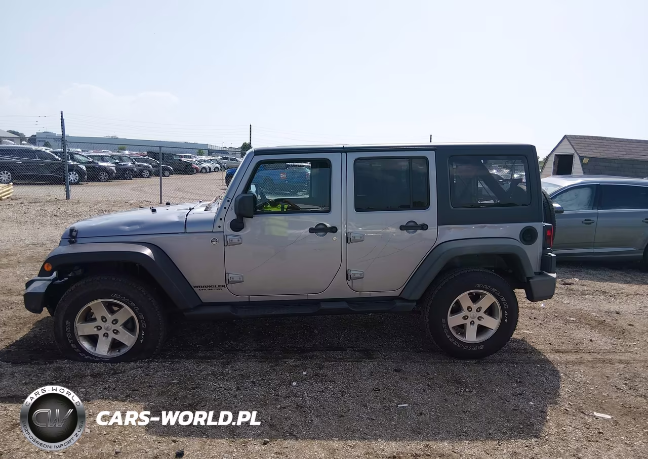 2013 Jeep Wrangler Unlimited Sport VIN:1C4BJWDG0DL700007 - 14
