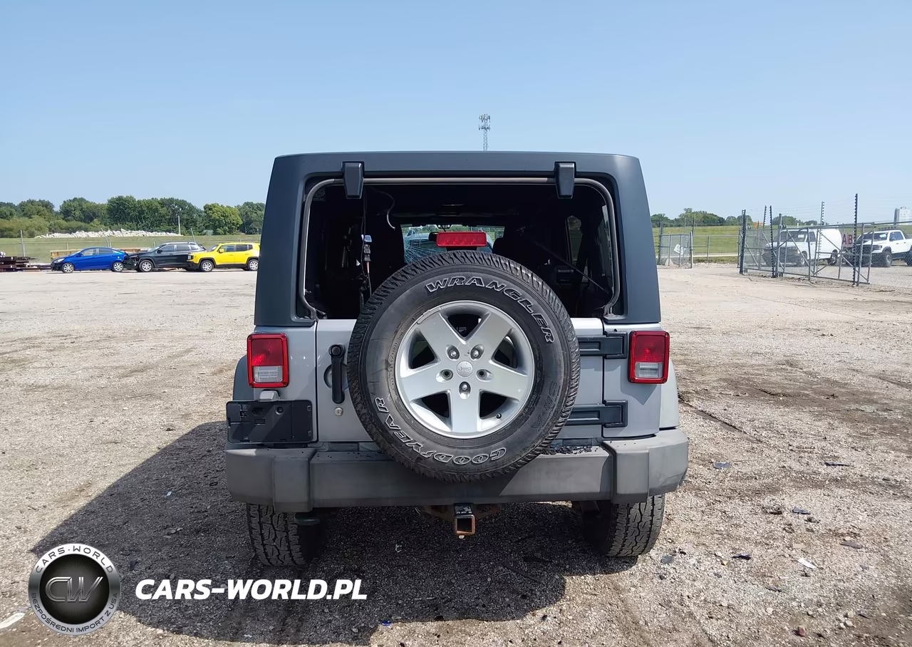 2013 Jeep Wrangler Unlimited Sport VIN:1C4BJWDG0DL700007 - 16