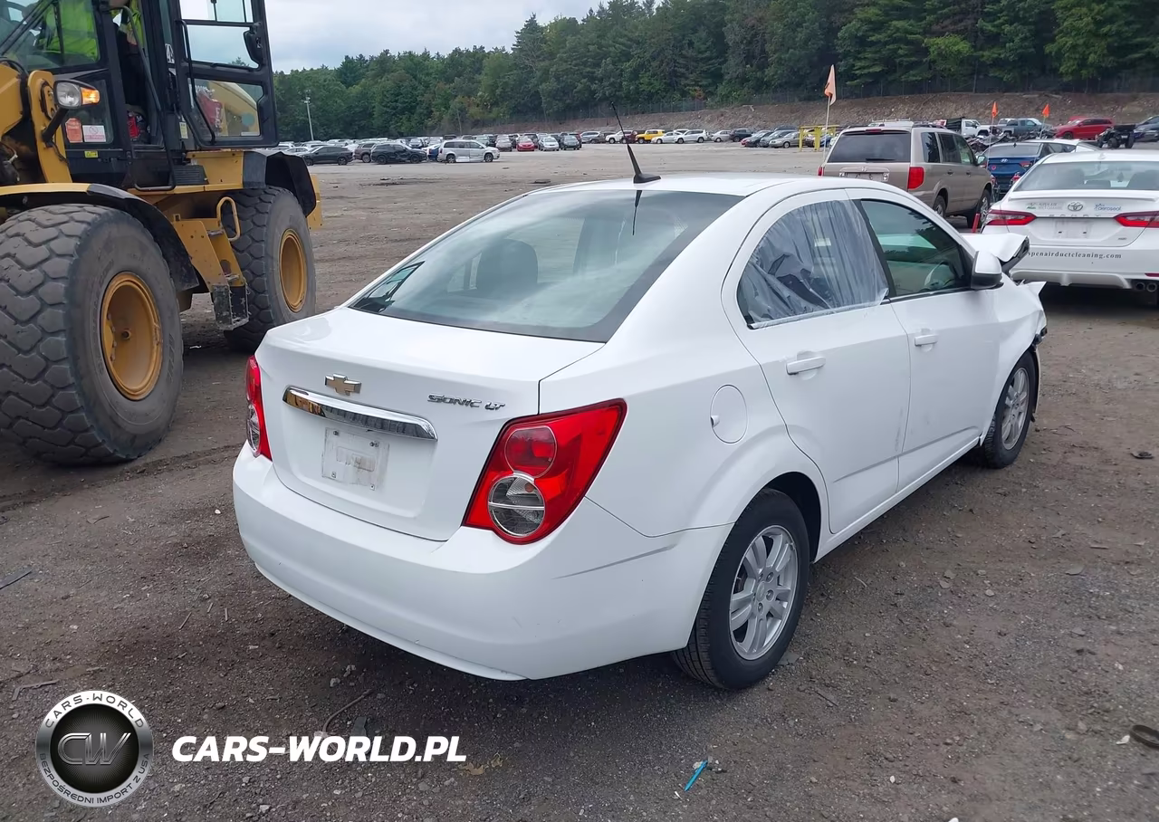 2013 Chevrolet Sonic Lt Auto VIN:1G1JC5SH4D4240106 - 4