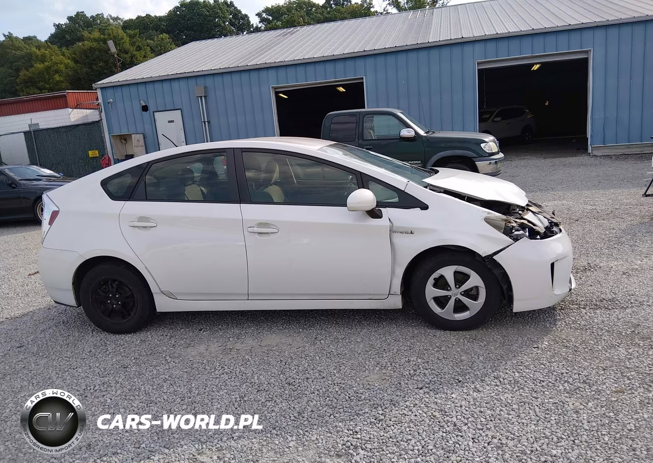 2013 Toyota Prius Two VIN:JTDKN3DU9D0346160 - 13