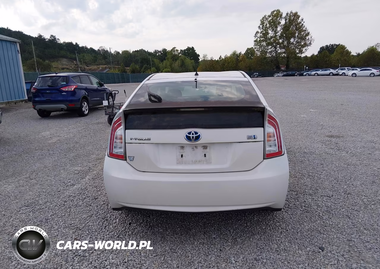 2013 Toyota Prius Two VIN:JTDKN3DU9D0346160 - 16