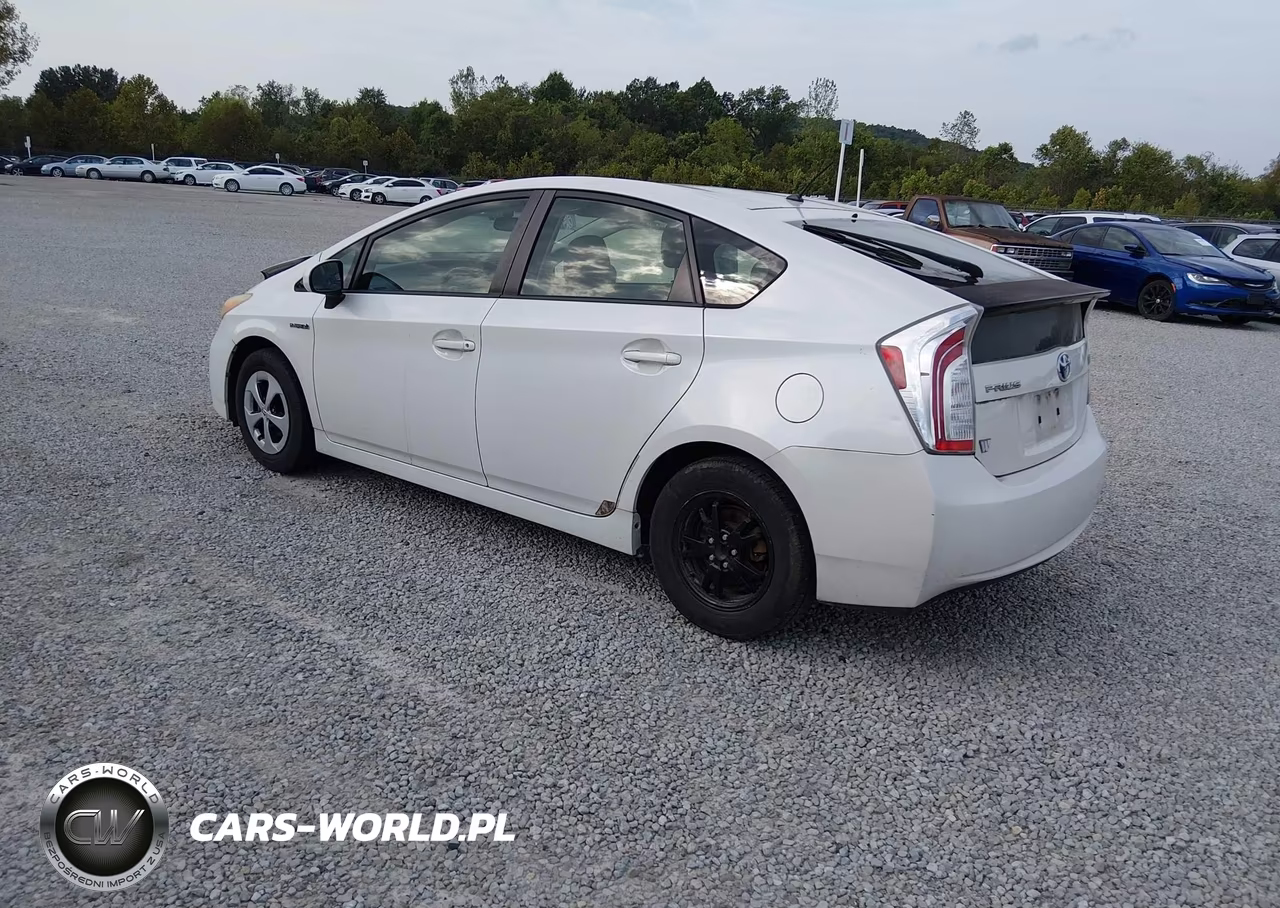 2013 Toyota Prius Two VIN:JTDKN3DU9D0346160 - 3